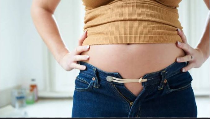 MindBodyIsLife's tweet image. 1. Dolor de cabeza.  
2. Temperatura corporal alta.  
3. Mareos (sensación de cansancio y somnolencia).  
4. Sensibilidad en los senos/aumento de tamaño, similar a cuando estás menstruando.  
5. Incremento del deseo sexual.  
6. Calambres leves o dolor en un lado de la pelvis.…