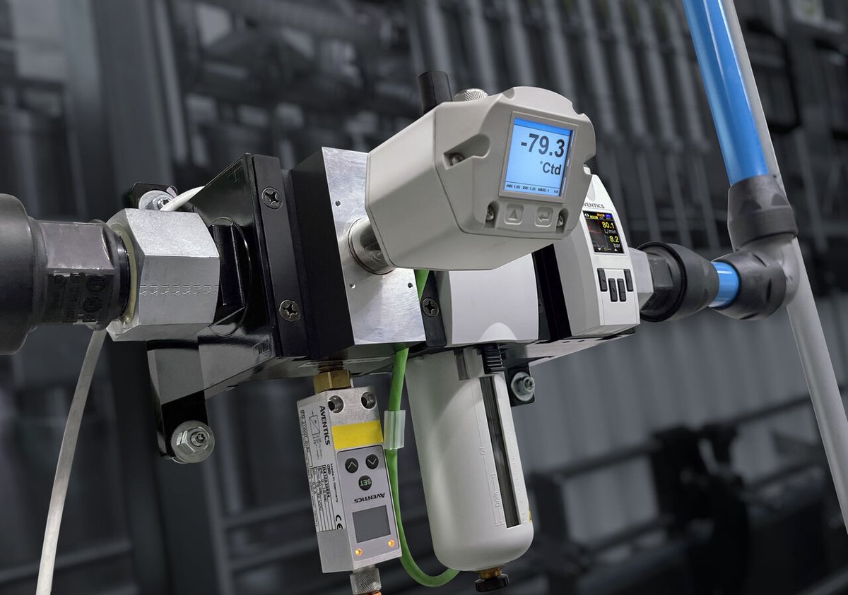 PneumaticsLtd's tweet image. Introducing the AVENTICS™ Series DS1 Pressure Dew Point Sensor! 💨 Monitor air quality in real-time to optimize production &amp;amp; boost equipment efficiency. 📷 More info: pneumatics.ie 📷#AVENTICS #AirQuality #Efficiency #Pneumatics #InnovationUnleashed @AVENTICS