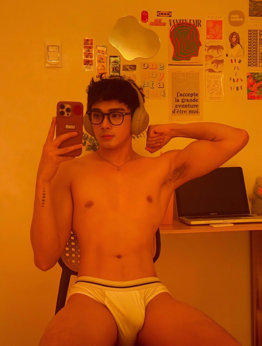 mattdizonx's tweet photo. i’m just a chill boy https://t.co/yd4HRLPHQL