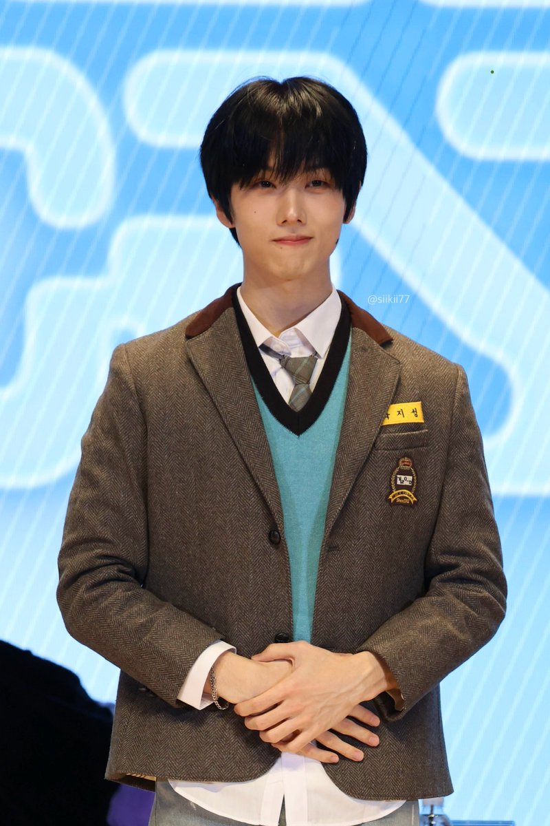 siikii77's tweet photo. 250122 JUMPUP 점프업 대면팬싸

지성이는 영원히 애기야 ….
지성학생 뿁 😚

#JISUNG #지성 https://t.co/kwVDNj3YDr