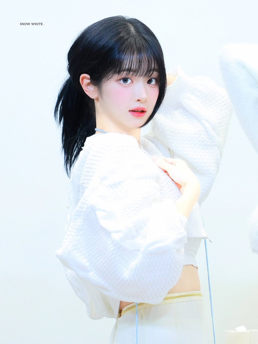 SNOWHITQ's tweet photo. 241103 HQ
#QWER #쵸단 #CHODAN #Q https://t.co/xLRVQIoDgO