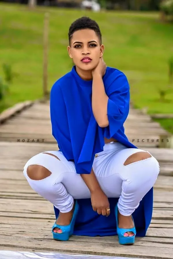 HomeFm256's tweet photo. Eddy Kenzo, President of the Uganda National Musicians Federation, has committed to support singer Kemi Sera to return from South Africa and rebuild her life. This comes after Kemi's video remarking about how she had been shot at and robbed clean while in SA.

#HomeFm256Ent https://t.co/Gtqoe3XADe