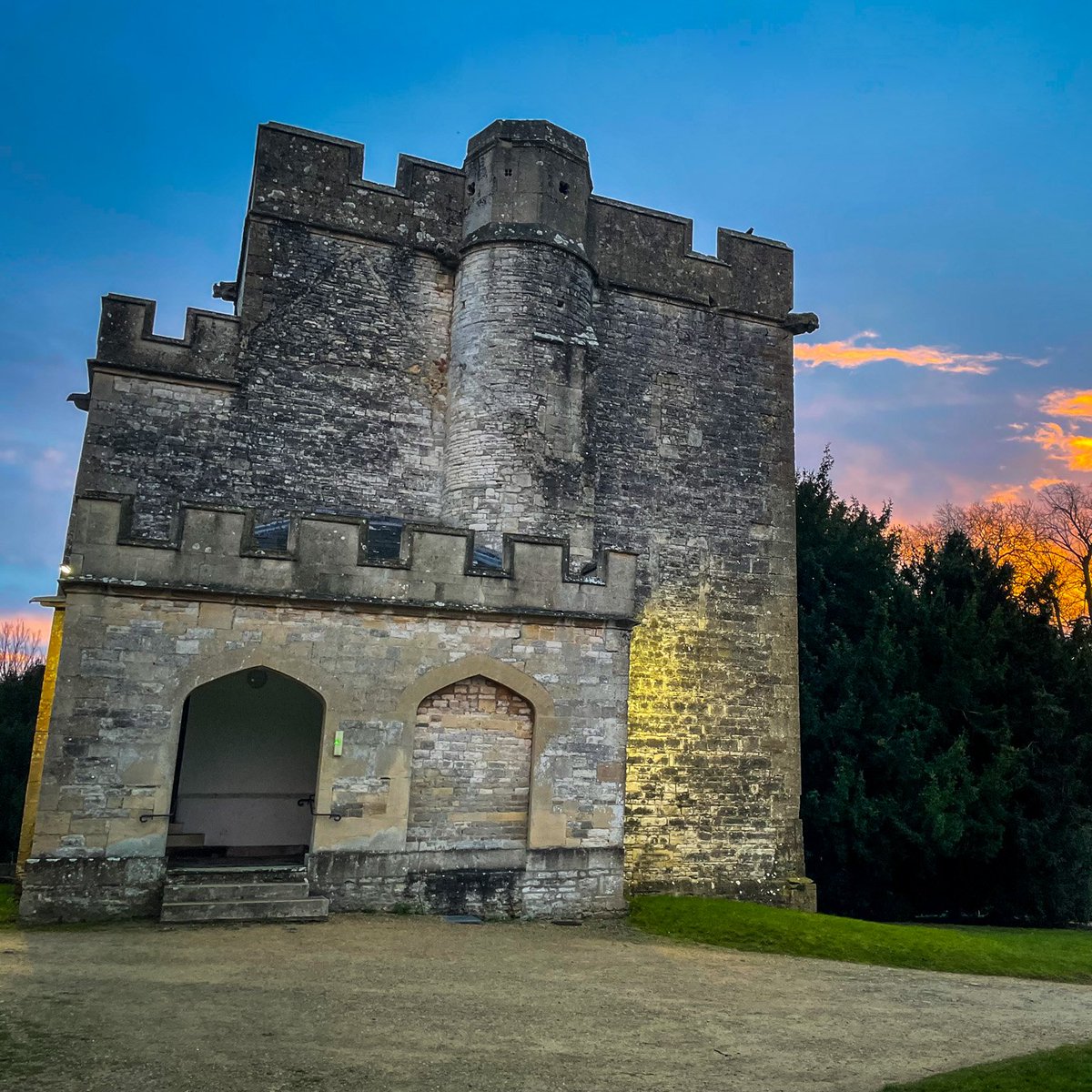 Bath Spa University tweet media