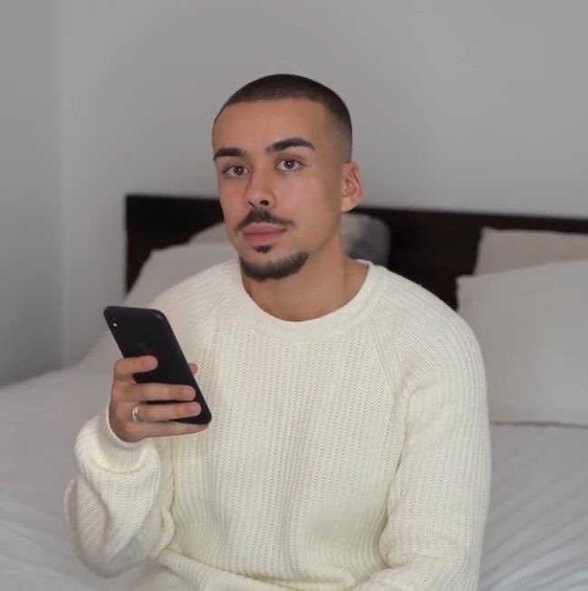 « je vous propose qu’on fasse un tour et que chacun se présente » A CHAQUE DÉBUT DE SEMESTRE DANS TOUS LES TD