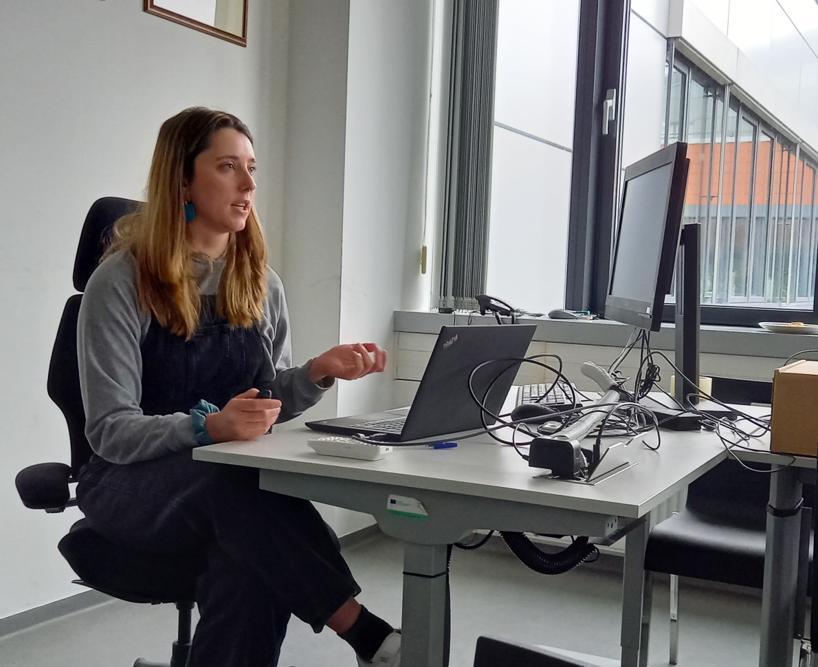 An interesting talk by Irati Sanz Zubizarreta from the University of the Basque Country (Bilbao, Spain) at our Lab Meeting today. She studies the effects of river dam building on riparian vegetation in northern Spain using dendrochronology, analysis of tree regeneration and