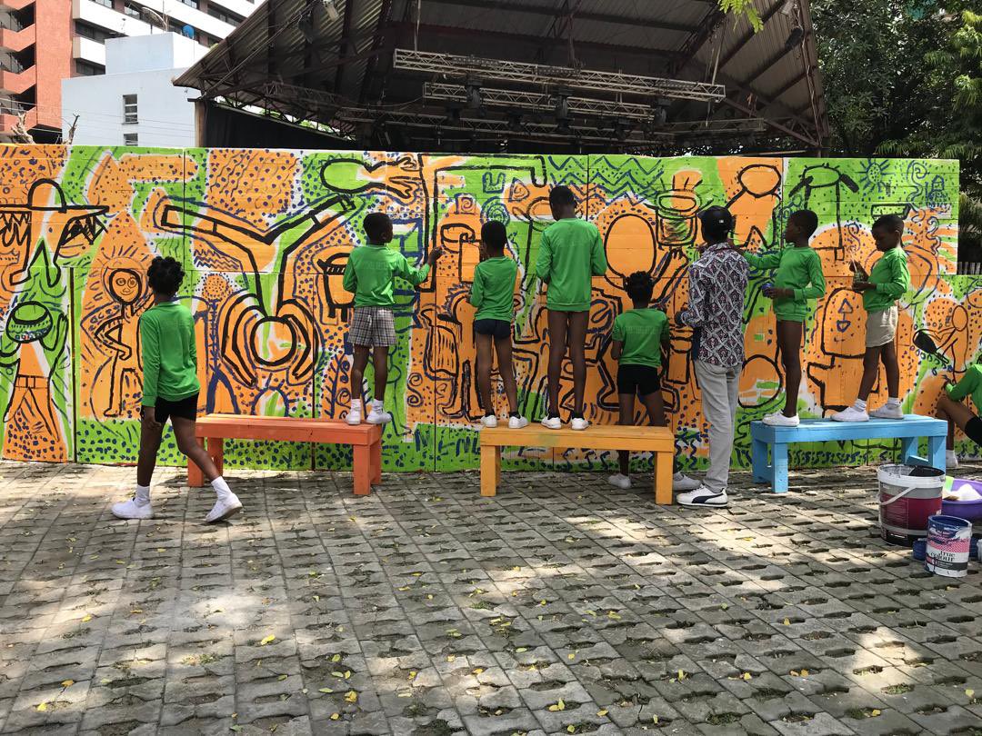 fivecowries's tweet photo. Growing Creative Minds: Encouraging children to explore, experiment, think BIG and express themselves through art.

@undpnigeria @undp @GI_Nigeria @PollyAlakija @FordFoundation @fmacce_nigeria @tournigeriang 
@UNICEF @UNICEF_Nigeria @Yoma_World https://t.co/bVBCJBchk4