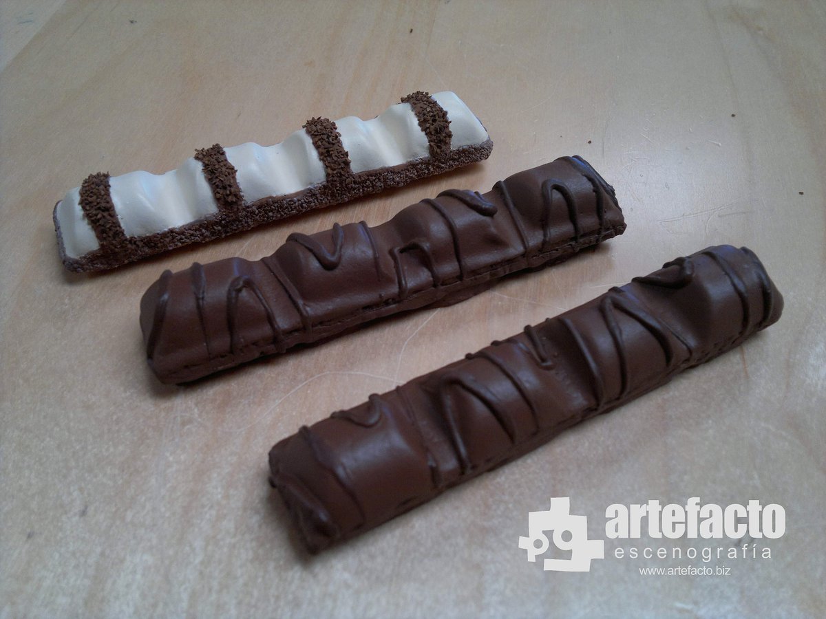 Artefactobiz's tweet photo. Chocolatinas de coña para rodaje publicitario.
Buenos días, Colegas !!!
Parad las guerras, YA !!!
#artefactoescenografía #artefactoworkshop #propmaster #prop #props #propmaker #nosencantanuestrotrabajo #ficticios https://t.co/QMZ0B2pvem