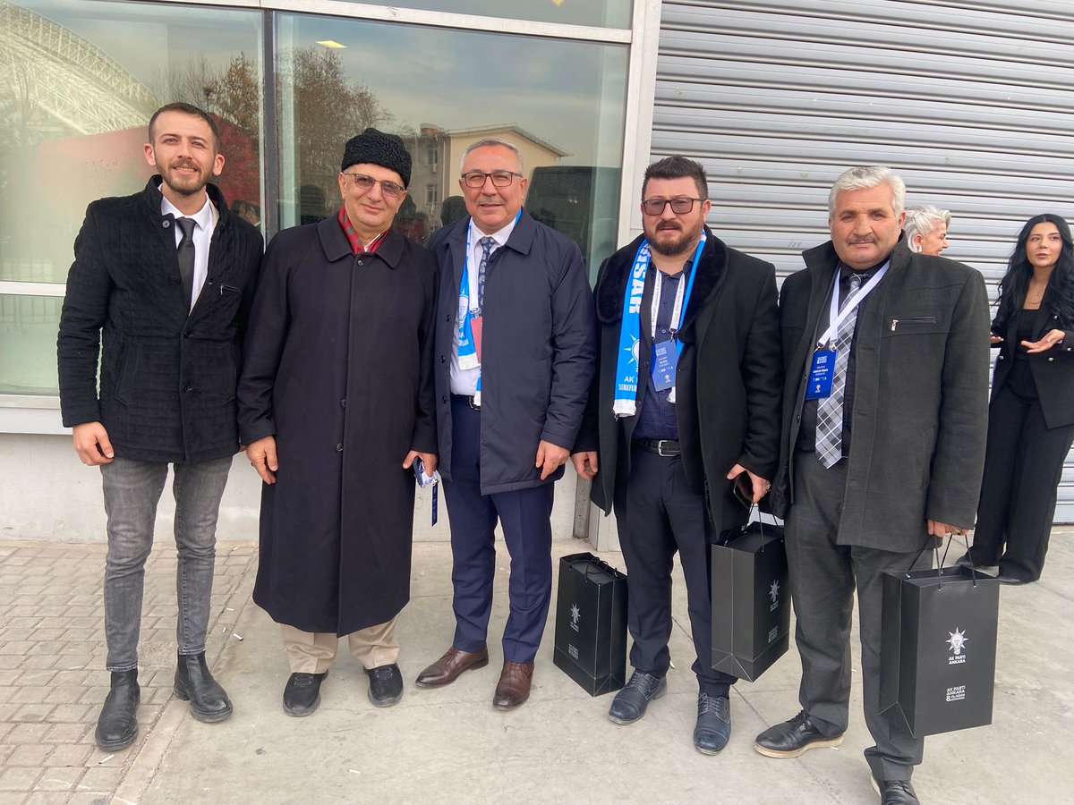 Ak_SKochisar's tweet photo. İlçe Başkanımız Sn.Levent SARIKAYA,Gençlik Kolları Başkanımız Sn.Erdem KACAR ve yönetim kurulu üyelerimiz İlim Yayma Cemiyeti Ankara Şube Başkanı Sn.Halim ALTUNKAL Hocamızı Şereflikoçhisar’a Davet ettiler. https://t.co/9p5vKT3Ceg