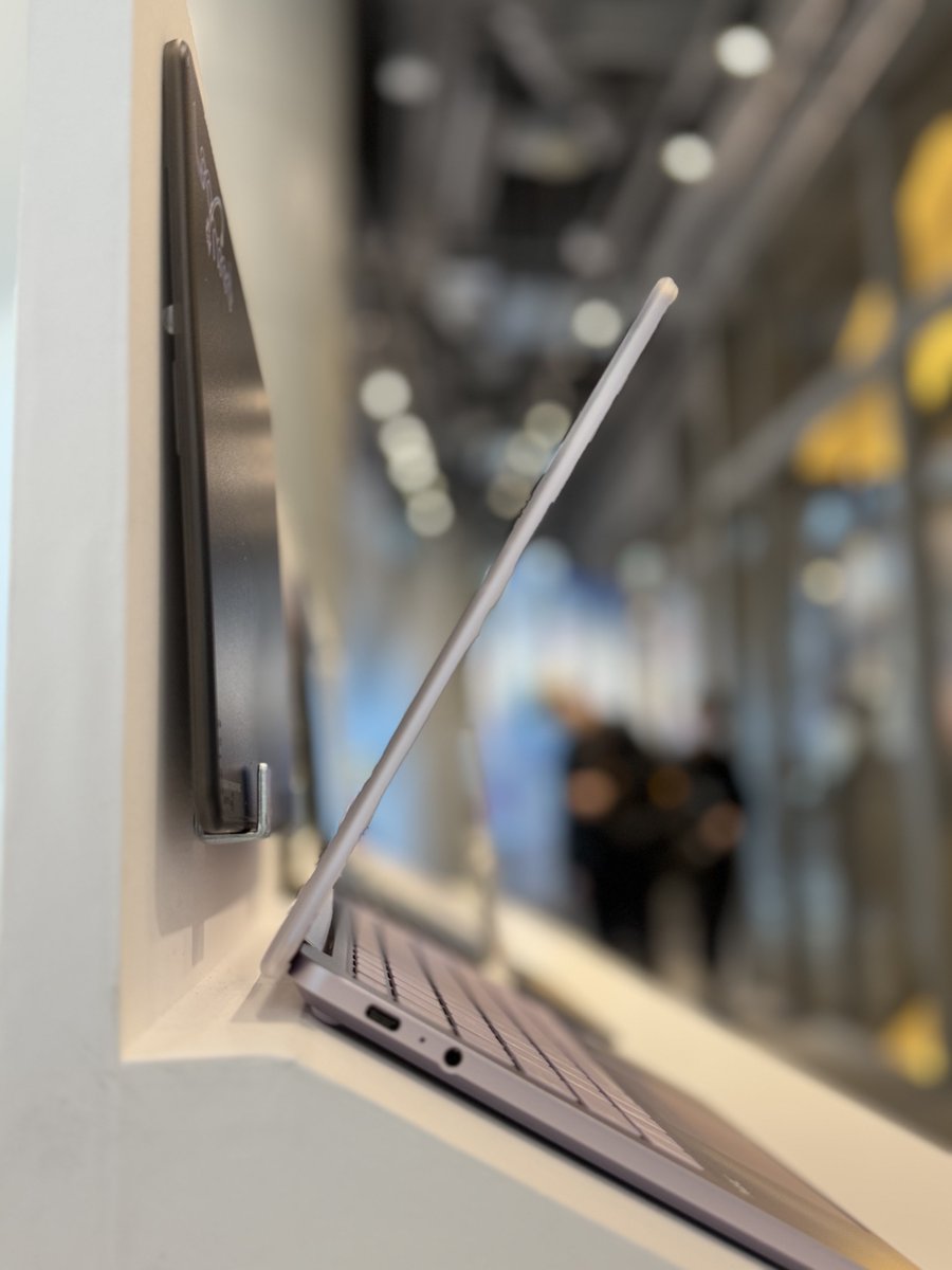 ／
渋谷TSUTAYAで出展中の #LAVIESOL × #劇場版プロセカ
コラボブース終了まであと3日！
＼

大好評コラボ限定ステッカーを配布しています！
数に限りがございますのでお早めに🏃‍♂️

薄型・軽量のLAVIE SOL（ラヴィ ソル）、実物をぜひお試しください🫰