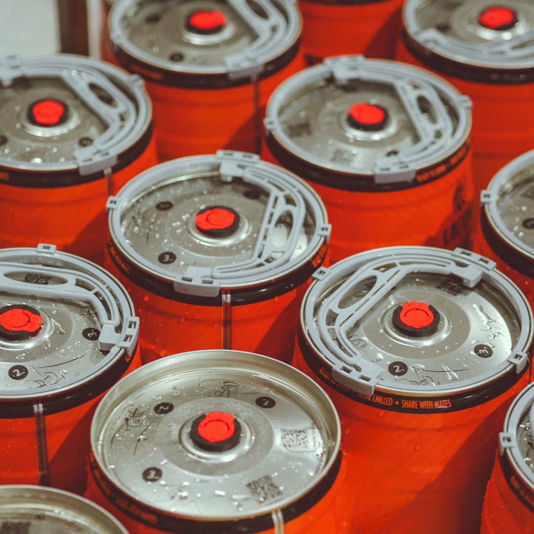 We’ve had a TONNE of people asking for seasonal mini casks.

Give this post a💙if you’d be interested in these mini tins…

🍯 Bloom
🌊 Cove
👻 Contrast
🎅 Saint Nick’s

#laconsbrewery #minicask #norfolk #norwich