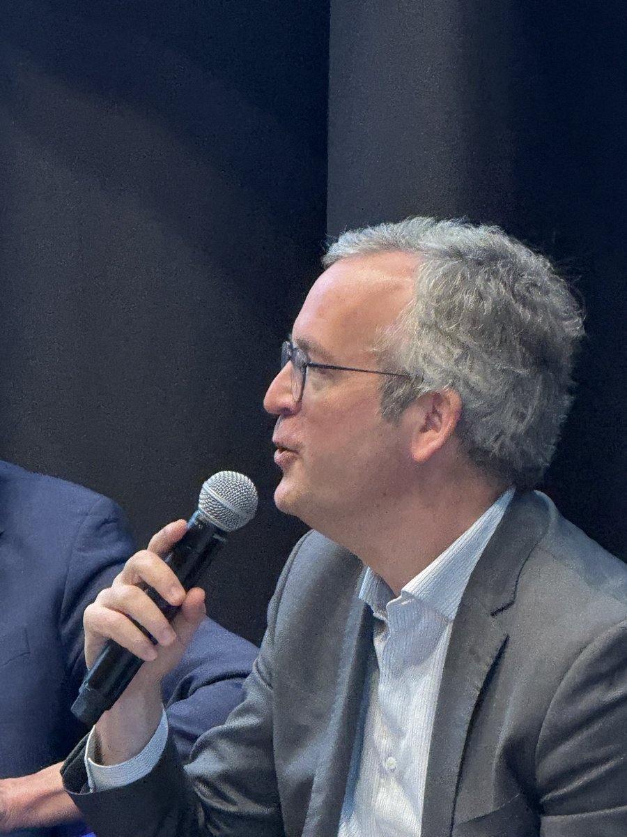 T.Fatome exigeant : on a besoin de l’engagement des médecins, il veut bien accompagner mais c’est aux MG de bouger !
Assistants médicaux : ça marche, travail d’équipe ça marche !
L’occasion de souligner la nécessité de locaux pour l’équipe du MG : hello l’AMF !
#mgfrancecolloque