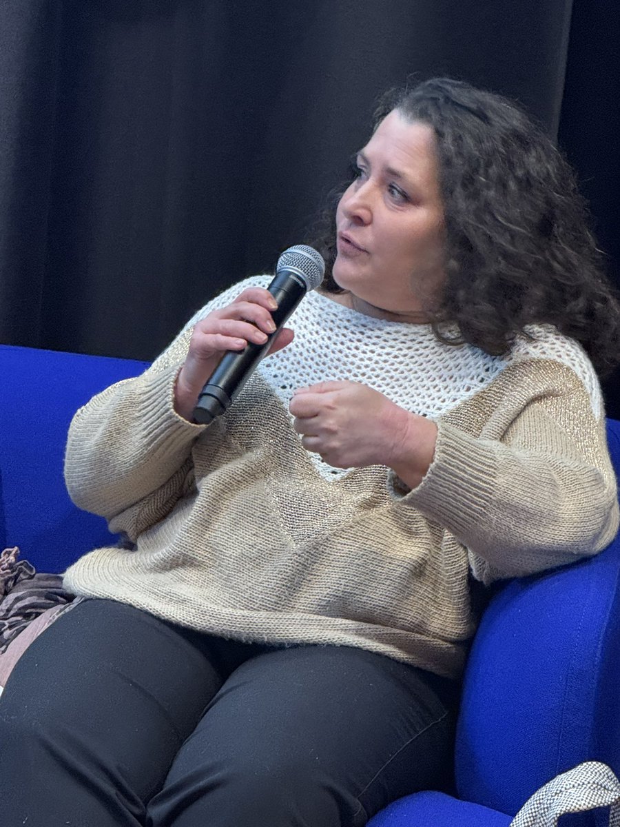 Mme Pougheon est interrogée sur l’action des ARS et sur le gros sujet Ville Hôpital .
Les ARS sont sensibilisées à la réponse au problèmes de continuité des parcours et des soins.
Créer un climat de confiance et d’échanges ?
#mgfrancecolloque