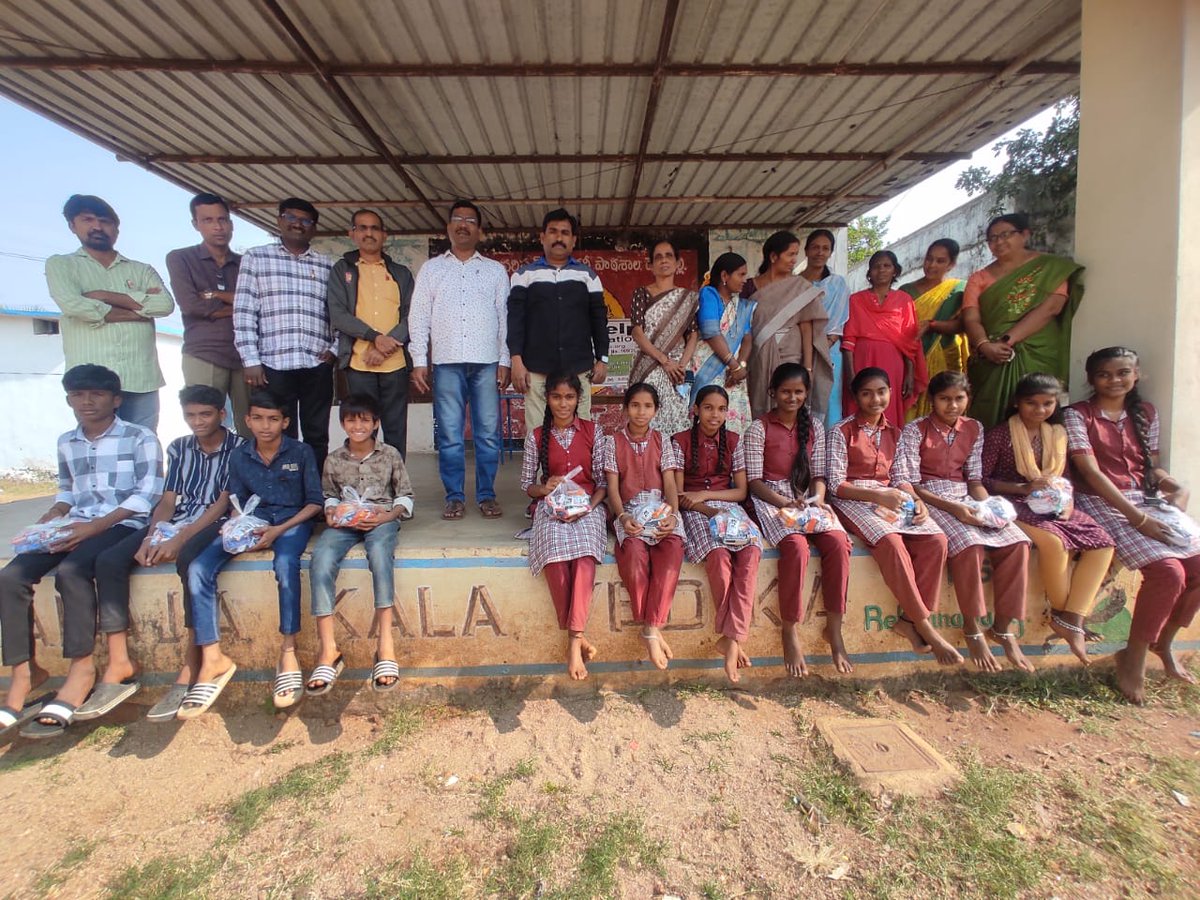 bighelp's tweet image. #Bighelp For #Education Presented the Stationary Items tothe students at Z.P.high  School, Rebbanpally vill, Dandepalli Mdl, Adilabad Dist of TS on 10th January 2025 as part of the #Sponsor-A-Child program.
More details
Our Website: bighelp.org