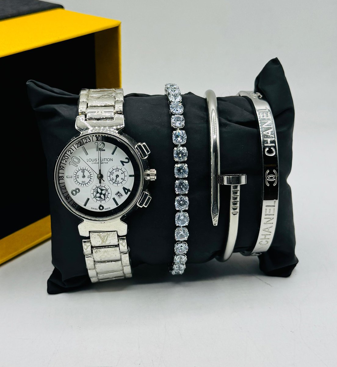 Pishon_valley's tweet image. Women watch set
#wriststack
Frame 1 ₦27,000
Frame 2,3,4 ₦25,000