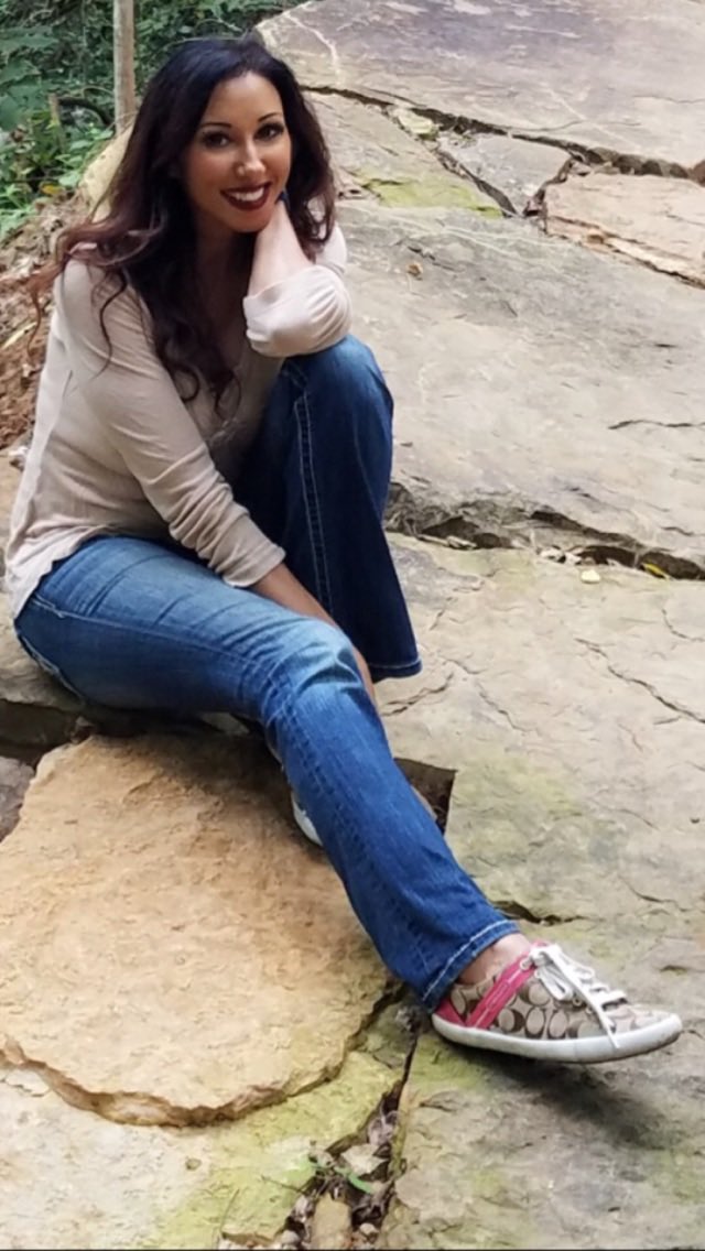 StateJewel's tweet photo. KANSAS CITY TOUR Today
JAN 23rd &amp; 24th

Available Today from 
6:30-9pm

FRI 10am-11:30am then 2:00-9pm

Sat 9am-11am checkout
For Massage appointments.

Staying in the Country club Plaza

Link to booking is in my Bio.
I do not accept booking through https://t.co/23itu2NAzo