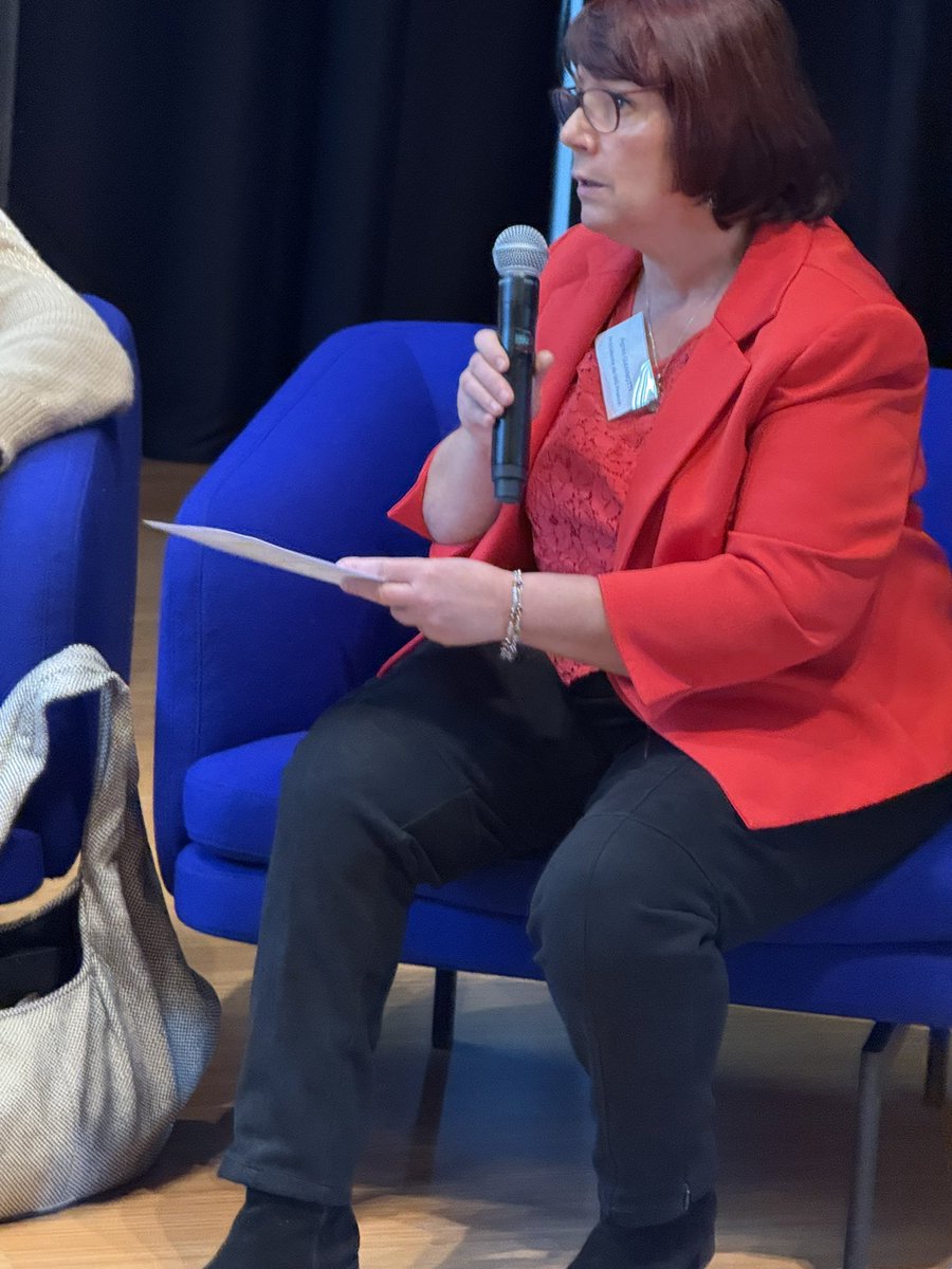 Agnés Giannotti enfonce le clou : les locaux c’est crucial pour l’équipe du MG 2.0 !
Investir l’argent sur la complexité et pas sur la futilité !
#mgfrancecolloque