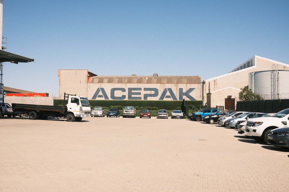 Rebecca02649978's tweet photo. @AlexHol18655000 and I had the pleasure of going around the Acepak Factory and Head Office yesterday. Seriously impressive to see how the robots are made which I’ve seen running at Wells Farm Dairy. Thank you for showing us around Nicholas. https://t.co/iL2bBX6Qj1