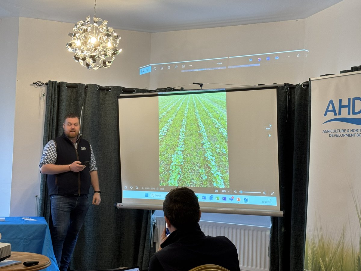 richard_orr89's tweet image. Looking forward to our local #monitorfarm event today @AHDB_Cereals @JulieAnnClark2 @craigAHDB