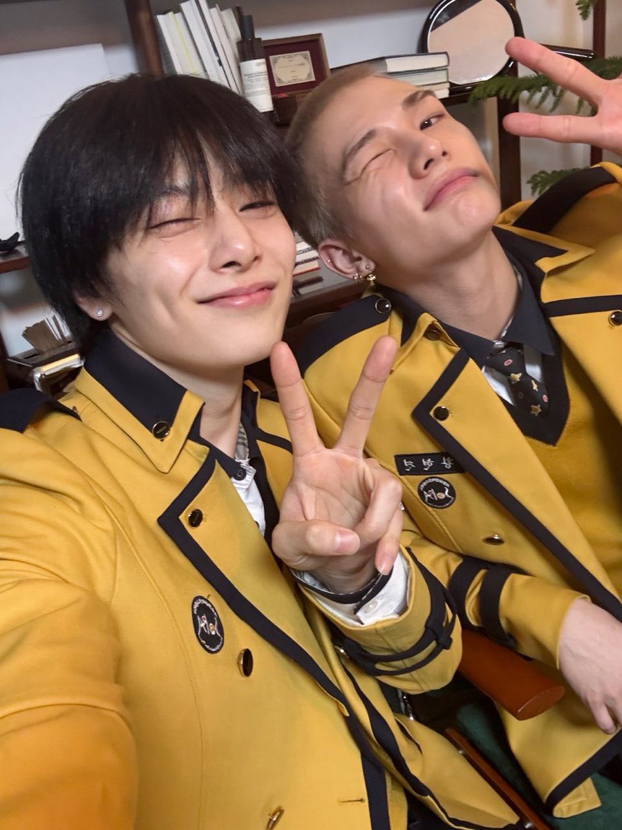ddeskz's tweet photo. 🥟💭[250123] 3:48 PM KST

📸[Foto] https://t.co/oK5ZHBELko