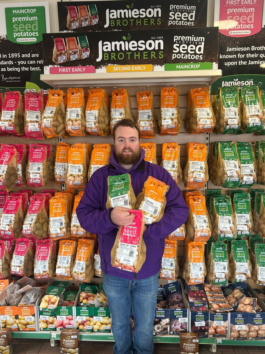 Grow your own potatoes 🥔 
However, I would suggest waiting for the winds to calm down before you do so… 💨💨💨

#caulders #cauldersgardencentre #seedpotatoes #scotland