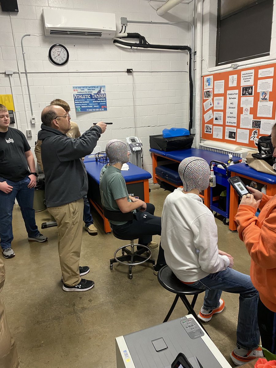 Helmet scanning day!   Thanks to <a href="/RiddellSports/">Riddell Sports</a> for commitment to providing a safer helmet for this great sport! <a href="/bjoster_riddell/">Brad Oster</a> <a href="/RiddellRepMW/">Christian J. Brann</a>