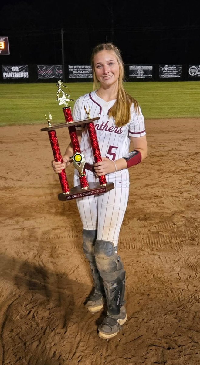 BrookwoodSball's tweet photo. Happy birthday to our very own Riley Humphryes.  Have a great day. We ❤️ you! https://t.co/1eRDk6ahjE