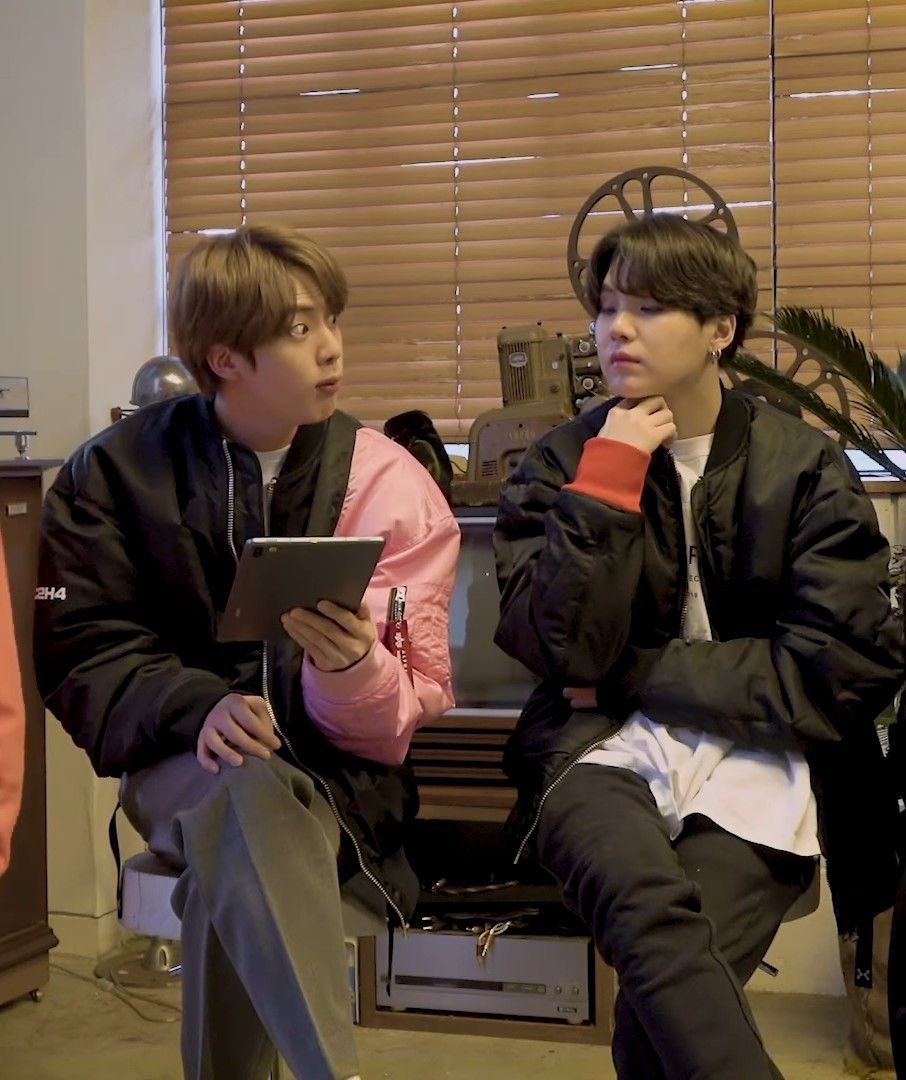soyoungpsy's tweet photo. BEST AMBASSADOR JIN  
WE LOVE YOU JIN
JIN IS THE BEST
JIN IS A GREAT SINGER
BTS IS SEVEN
#Jin #Seokjin #Jin_Gucci https://t.co/3l92z6v5r3