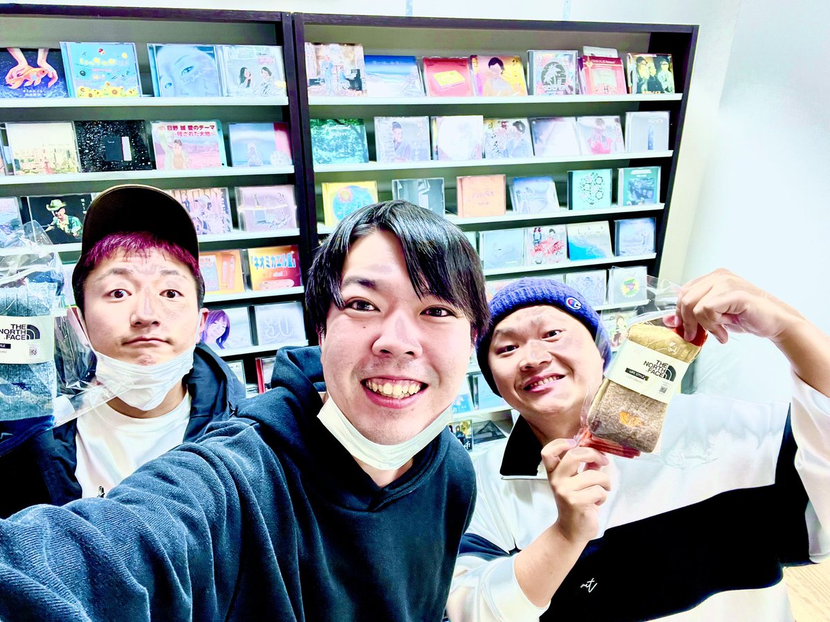 goburingame555's tweet photo. もきにちは。あけましておめでとうございます🌅今日はチキンナンゴーのもくもくラジオでした。元気なお2人にまた元気をいただけました。今年もチャレンジモリモリの年男にしたいです。住みます芸人ライブ、宮崎。ワクワクですね。 https://t.co/Q7om8wH6Ur