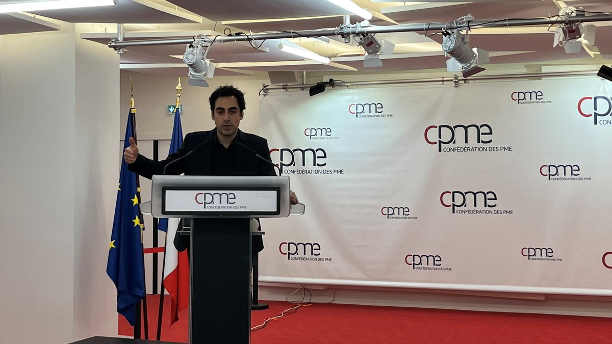 🔴 Conférence de presse #CPME | Conclave #retraites : "On arrive sans lignes rouges sinon il n’y a pas de négociation possible, mais on a 2 exigences : la compétitivité des entreprises et le déficit public" a annoncé <a href="/AmirRT/">Amir Reza-Tofighi</a>
