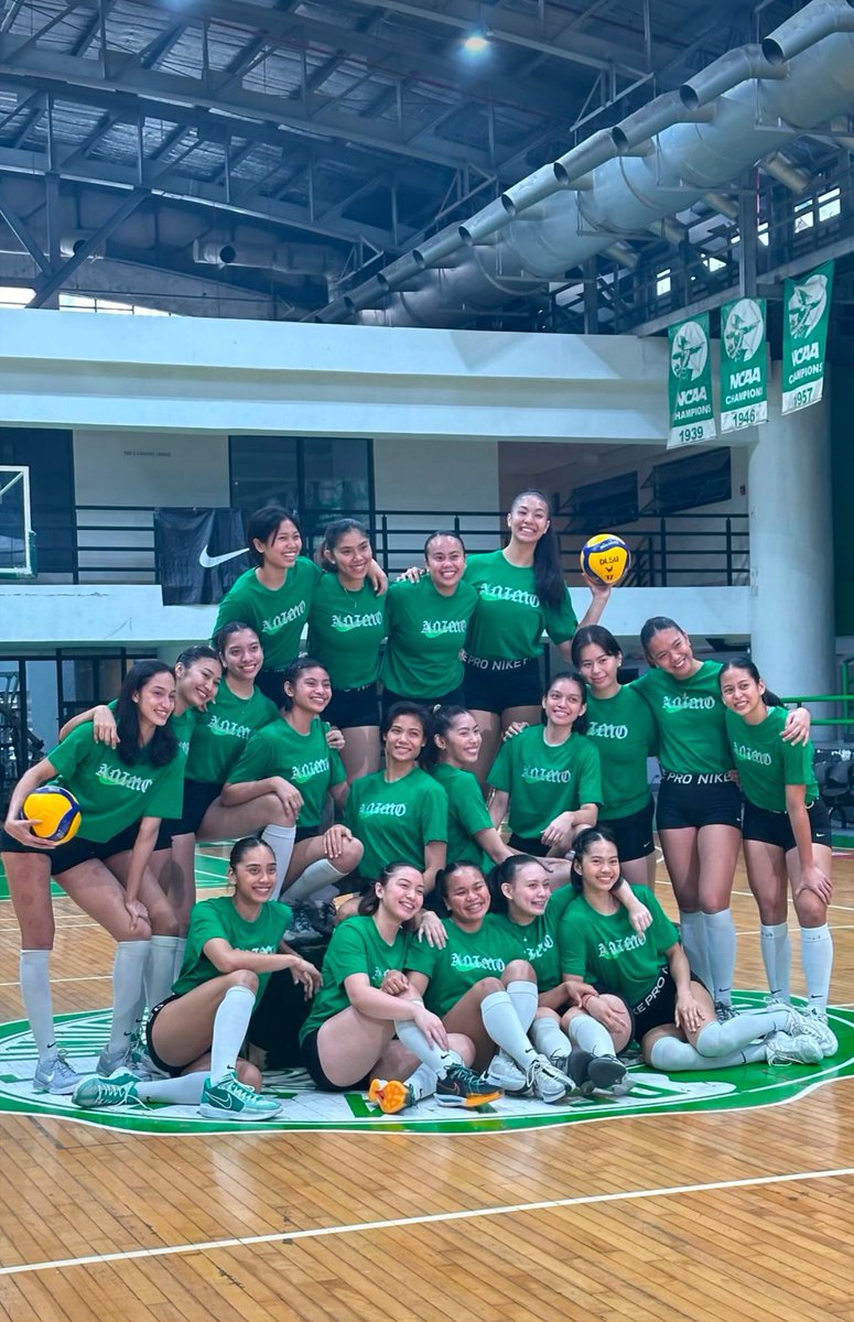 DefenderDlsu's tweet photo. DLSU Lady Spikers' Media Day 💚 https://t.co/B0MvFszfNF