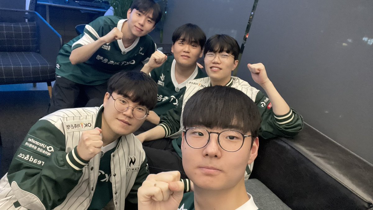 𝘉𝘭𝘰𝘸 𝘪𝘵 𝘶𝘱 𝘉𝘙𝘖 - 🤍

응원해 주신 팬 여러분들께 감사드리며
다음 경기도 열심히 준비해서
좋은 모습 보여드리도록 하겠습니다 😊