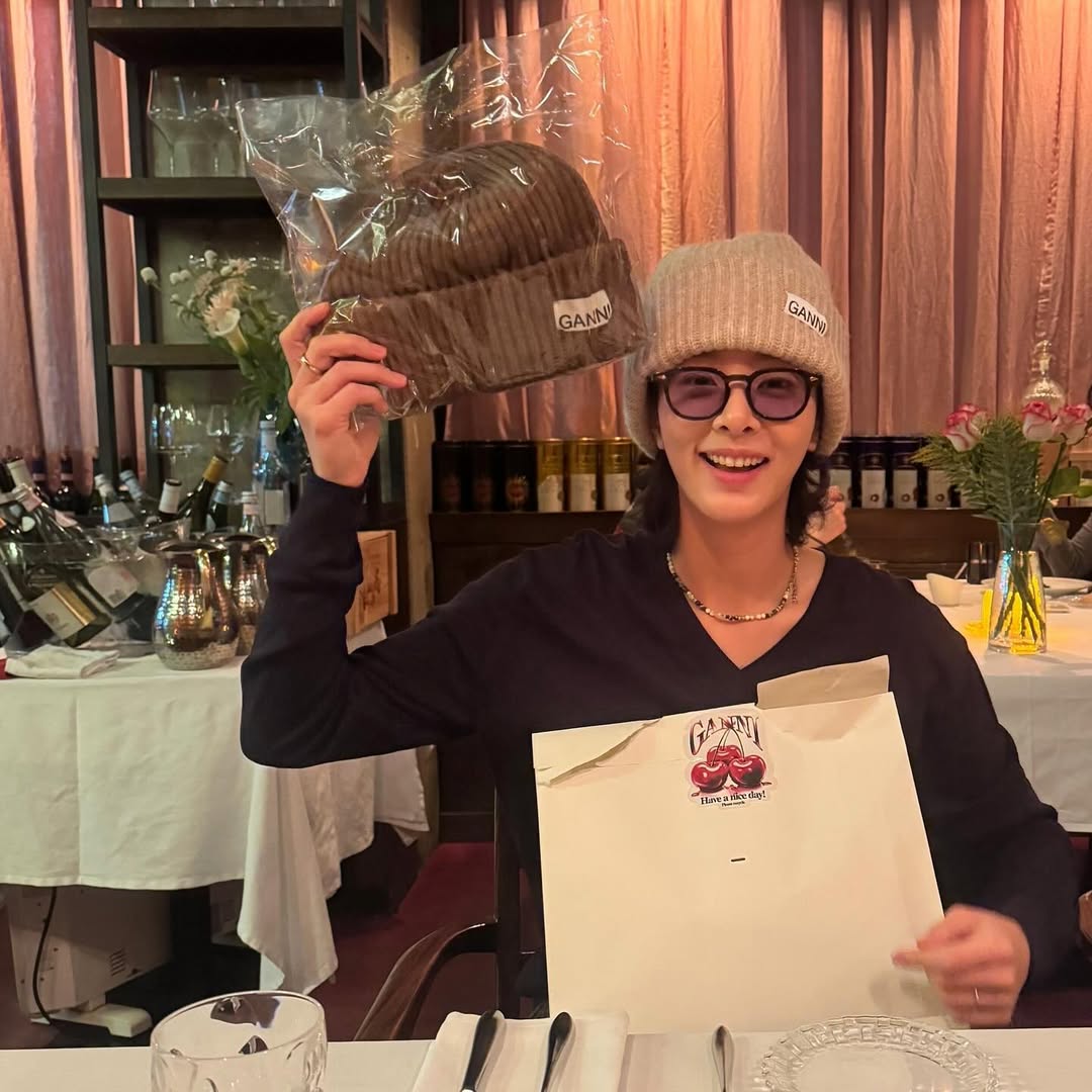 xinsooy's tweet photo. ⠀⠀ֶֶָָ֢֢   ⌕ #seorlinah  ↺.  Beanie season is here, folks! My new collection just dropped. You’ll be so cozy, you might just want to wear it indoors... all day... every day. https://t.co/tIjVaIFG3O