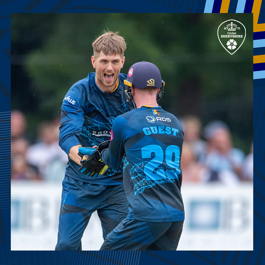 Our Thommo ripping through your top order at Queen's Park, name a better duo 🤝

#WeAreDerbyshire