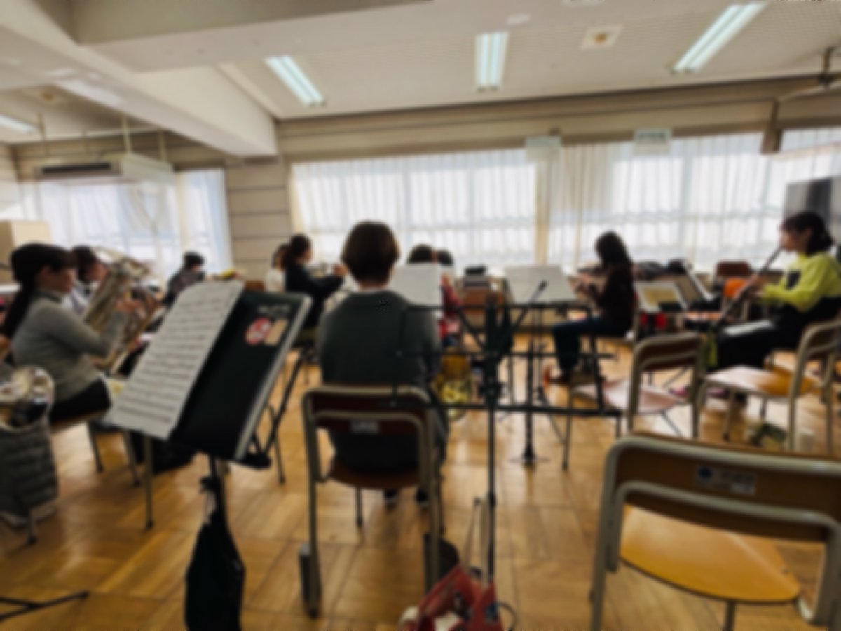 KranichWinds's tweet photo. ✦ 定期演奏会まであと1ヶ月

練習も追い込みモードに突入...
地元の中学校をお借りして合奏ですᵕ̈*
練習させていただけることに感謝！

#KranichWinds #クラーニッヒウィンズ
#吹奏楽 #茅ヶ崎市 #団員募集中 https://t.co/eGQGrQpnje