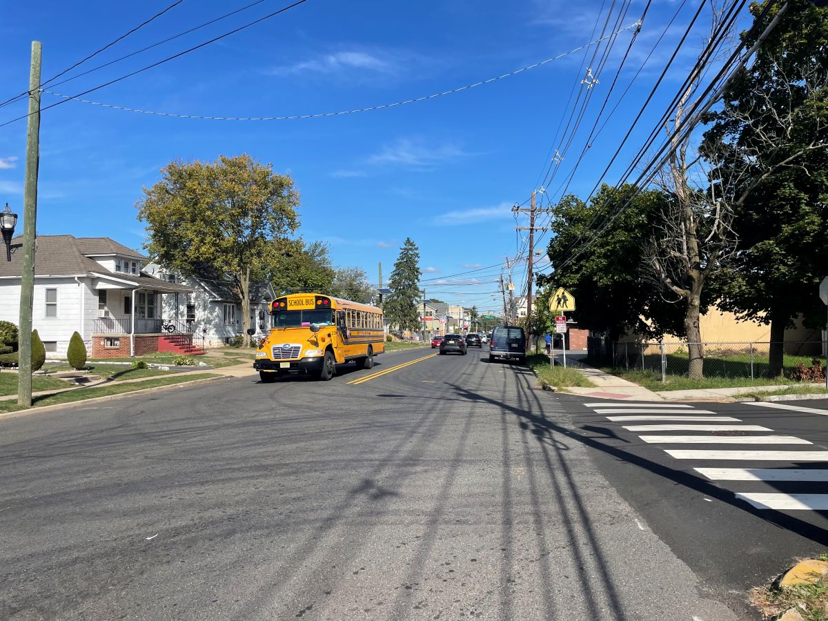 NJTPA's tweet photo. 🚦NEXT MONTH🚦 @SomersetCntyNJ, in cooperation with the Township of Franklin, NJTPA, @NewJerseyDOT &amp; @USDOTFHWA hosts a public meeting on the status of safety improvements to Hamilton St. (CR 514) from Vanderbilt Ave. to the Middlesex County line. DETAILS: https://t.co/kfXDhpiDBc https://t.co/bGYLN83rze