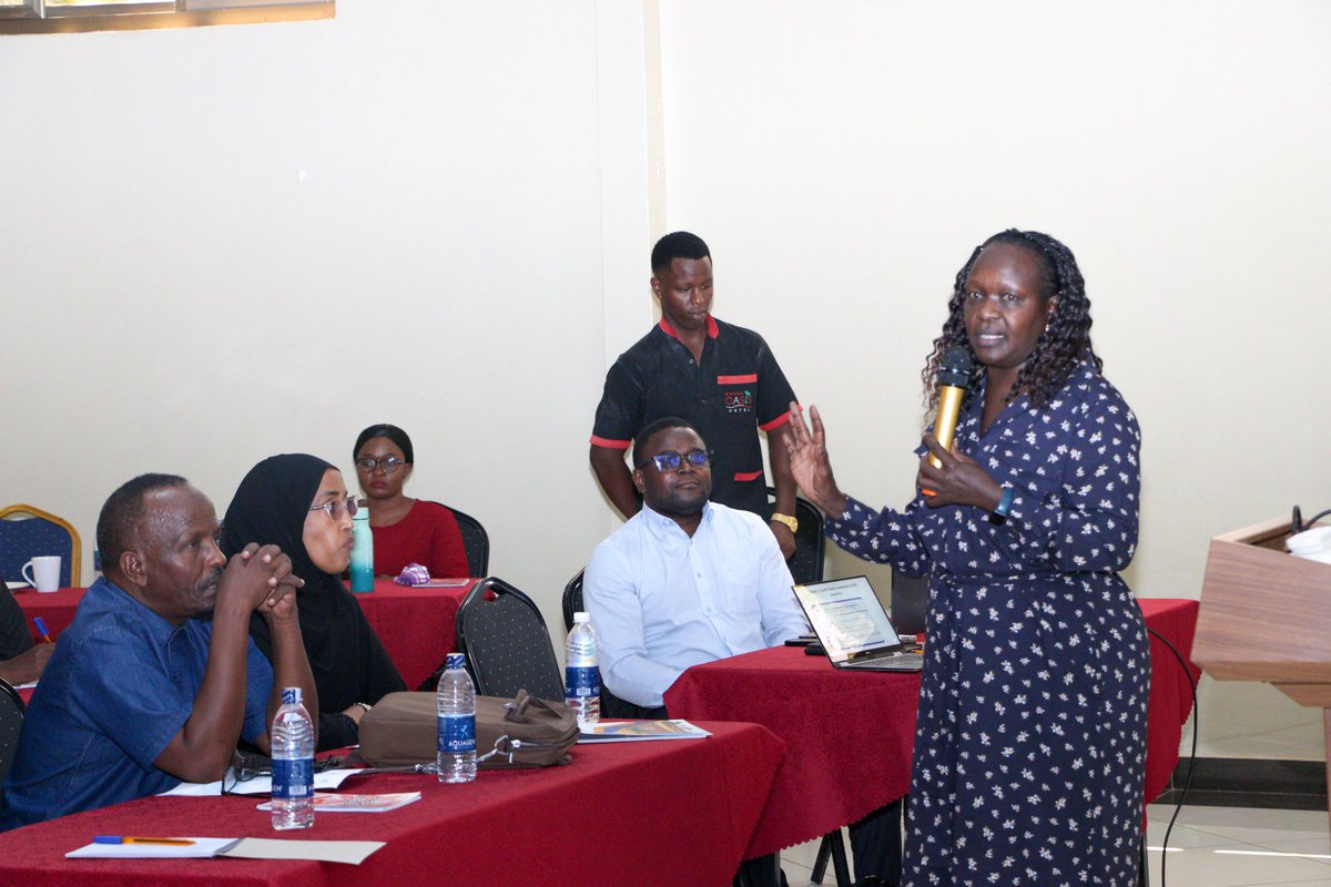 adaconsortium's tweet photo. Earlier today, we met with the @WajirKE county executive, to introduce the County Green Facility Preparation Project, which aims to support the county in identifying projects and developing proposals for  green investment and sustainable development. 
@FSDKe @PwC_KE @aldefkenya https://t.co/WmPC2TS4rc