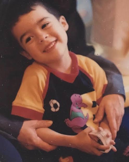 ArletYurit84774's tweet photo. #ACTIVACIONXMARIOB  está es mi foto fav, te amo @mariobautista_  ❤️‍🩹❤️‍🩹❤️‍🩹 https://t.co/cVEEjIYgRw