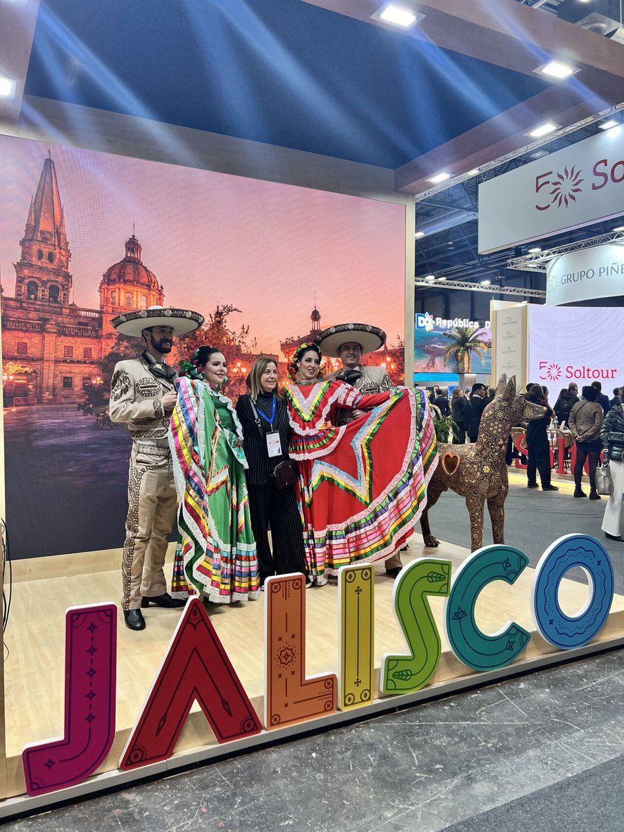 En <a href="/fitur_madrid/">FITUR</a> hay tantas representaciones como países. Aquí la más exótica de América de Sur.

Este año, #Brasil, hace presencia como país socio invitado, dando visibilidad a muchas  de sus empresas de viajes, cadenas hosteleras y ambiente de negocios.

#FITUR2025 #Brasil