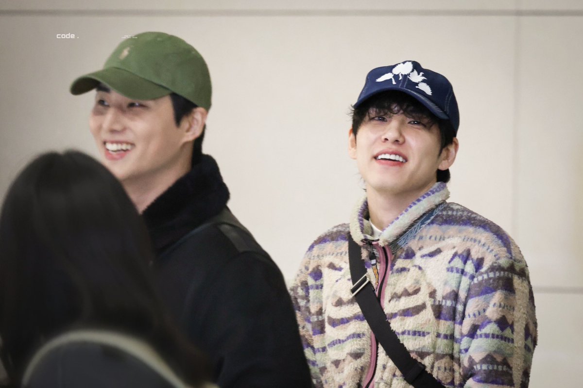 code_1647's tweet photo. 250123 ICN 출국
해피캣 해피깜푸

#영케이 #원필 #Youngk #Wonpil
#데이식스 #Day6 https://t.co/nmPKu8qeLj