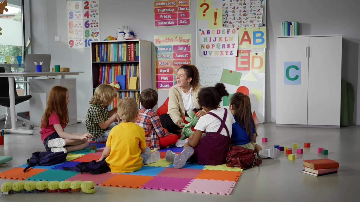 IAJuventud's tweet photo. 🔴 Oferta de empleo a través de la Red Eures para trabajar como educadores infantiles en Irlanda 🇮🇪
🗓️ Hasta el 31 de marzo puedes presentar tu candidatura.
➕ info en Patio Joven 👉 https://t.co/ItMMJfBTZ8
#eures #redeures #sae #trabajo #irlanda #educacióninfantil https://t.co/bWlxDWMw6D