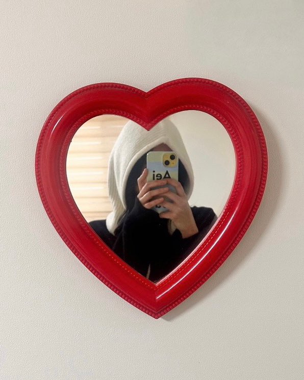 엄마가 이거보고 양말같대
엄마 말을 외 그렇게해 
(｡•́-ก̀｡)