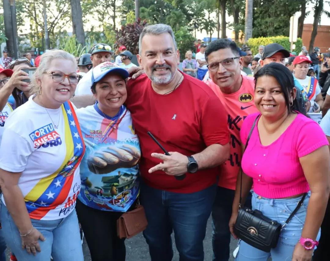 Pueblo valiente, aguerrido y soberano 🇻🇪✊🏼 sigamos con fuerza defendiendo nuestra Paz ¡Feliz Jueves!

#PáezProduceYCrece #TuFuturoNuestroCompromiso