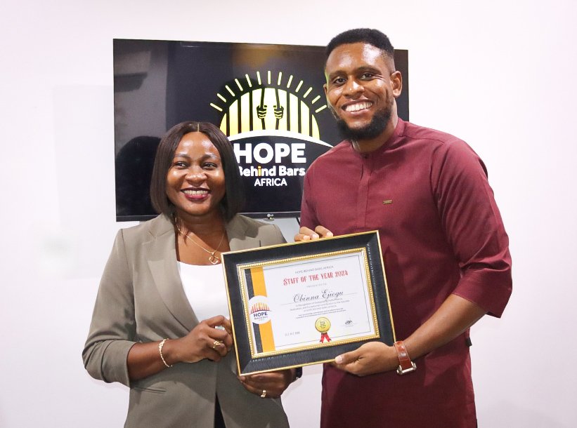 ObKeeng's tweet photo. I'm honored to receive the Staff of the Year 2024 award from my amazing colleagues at @hopebehindbar!

I sincerely appreciate our Founder @thefunkeadeoye, as well as my departmental colleagues, @AnajaDorcas and Ogechi Ogwuma. A heartfelt THANK YOU to all team members. https://t.co/MnDFK686u0