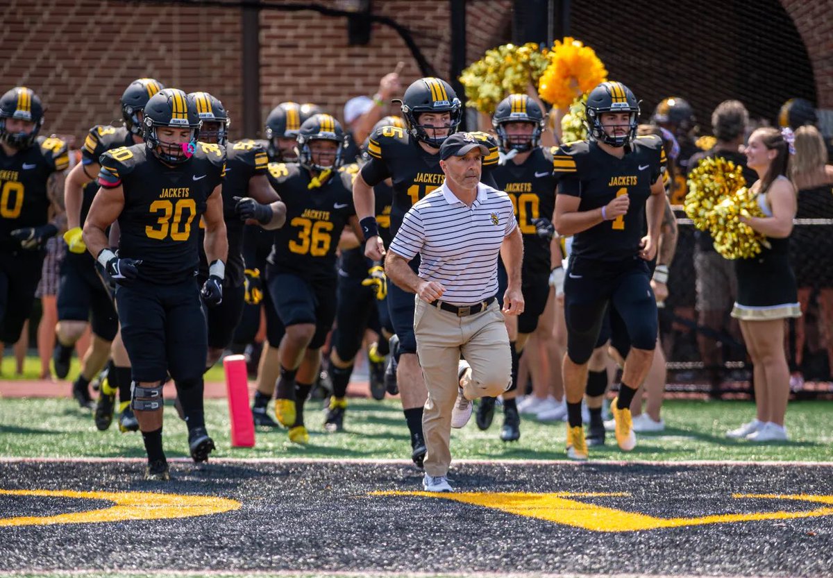 Tony Holler (@pntrack) on Twitter photo 5th episode of my SB🏈 Podcast features a rock star of D3, Pedro Arruza of <a href="/RMCfootball/">𝗥𝗔𝗡𝗗𝗢𝗟𝗣𝗛-𝗠𝗔𝗖𝗢𝗡 𝗙𝗢𝗢𝗧𝗕𝗔𝗟𝗟</a>.
57-7 since adopting a #FTC Sprint-Based Football approach.
Top-3 D3 🏈 programs since 2019
1) North Central
2) Mt. Union
3) RMC
🍎 podcasts.apple.com/us/podcast/coa…
🔵 open.spotify.com/episode/6yjJ5I… 5th episode of my SB🏈 Podcast features a rock star of D3, Pedro Arruza of <a href="/RMCfootball/">𝗥𝗔𝗡𝗗𝗢𝗟𝗣𝗛-𝗠𝗔𝗖𝗢𝗡 𝗙𝗢𝗢𝗧𝗕𝗔𝗟𝗟</a>.
57-7 since adopting a #FTC Sprint-Based Football approach.
Top-3 D3 🏈 programs since 2019
1) North Central
2) Mt. Union
3) RMC
🍎 podcasts.apple.com/us/podcast/coa…
🔵 open.spotify.com/episode/6yjJ5I…