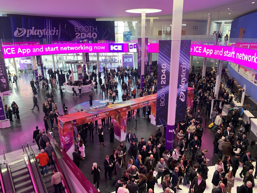 LiveBuzz tweet media