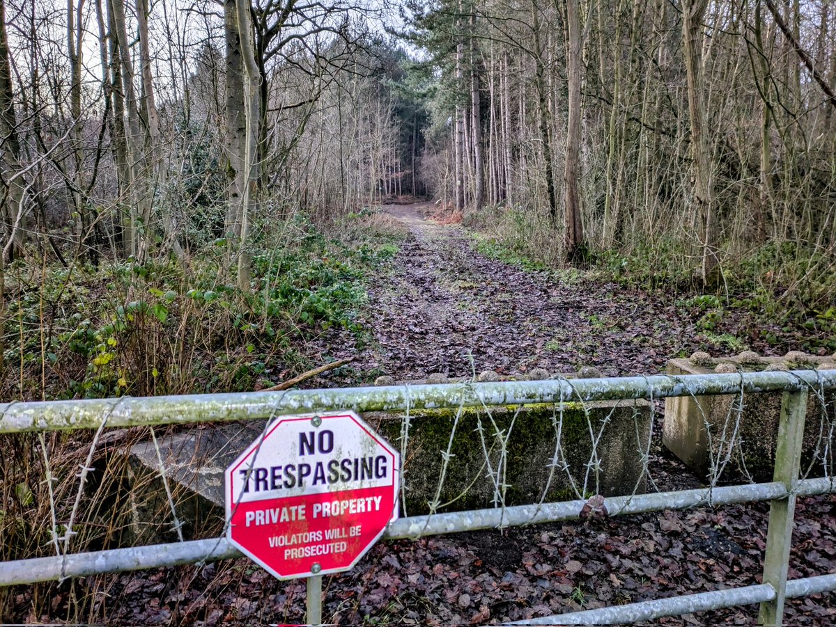 Andy Clay (@peter_potters) on Twitter photo Hey <a href="/runningpunks/">Running Punks</a> Pre-work run, ignore such signs* the countryside belongs to everybody not just a few!
#trailrunning #righttoroam
*Unless for reasons of conservation or potential danger. Hey <a href="/runningpunks/">Running Punks</a> Pre-work run, ignore such signs* the countryside belongs to everybody not just a few!
#trailrunning #righttoroam
*Unless for reasons of conservation or potential danger.