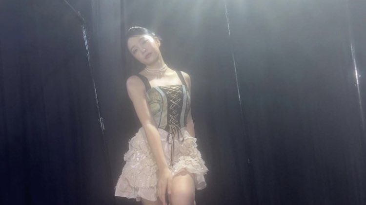 girl of my dreams 

:¨·.·¨:
 `·. ˚₊·