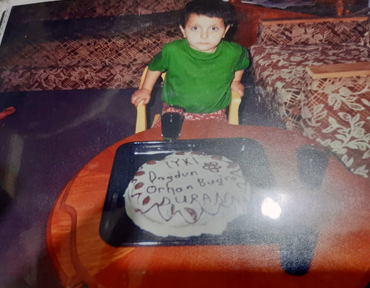 yesimadymn_'s tweet photo. Bu da benim ve nişanlımın fotoğrafları farz oldu bebişime böyle bi foto çektirmek 🥹 https://t.co/d1NiYmBkOD