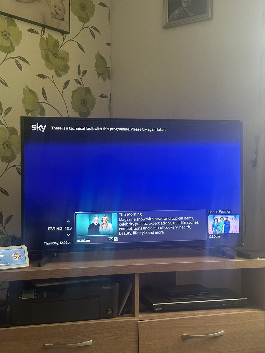 TraceyGreenhous's tweet photo. @skytv this is happening far too often picture keeps breaking up and freezing using sky stream which I never changed now from virgin! Never had this problem with them 😡 https://t.co/M8Ci1ObUwd