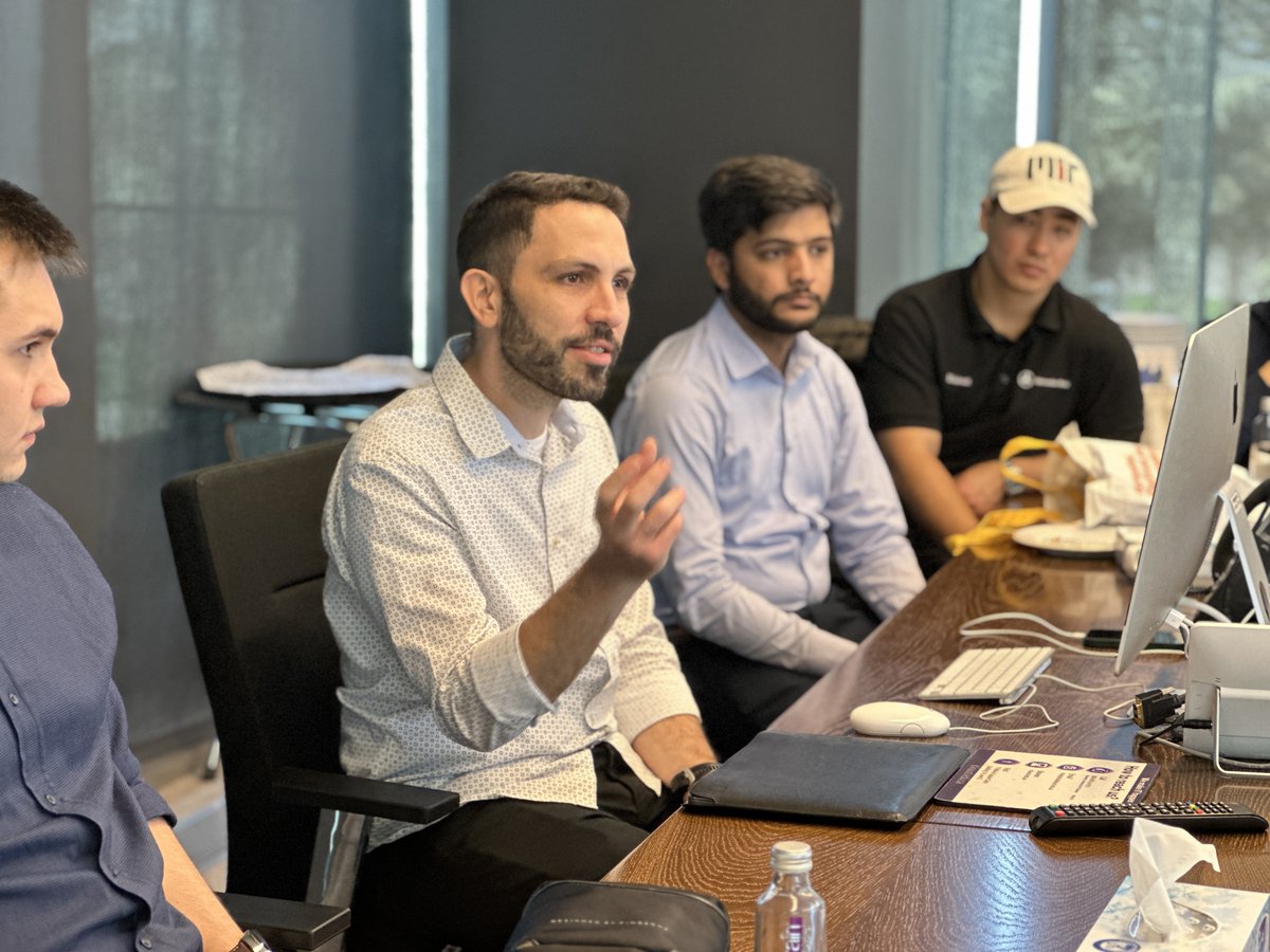 KAUST_CEMSE's tweet image. The #KAUST Microelectronics Winter Camp (MEWC) is back! 

This year, 16 outstanding students from Saudi Arabia, Mexico, Colombia, Poland, Kazakhstan, Egypt, Pakistan, Indonesia, Russia and Ecuador are joining forces for six weeks of innovation. 
 
Through the #MEWC, students will…